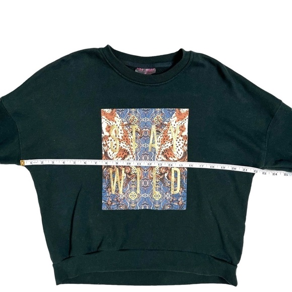 Betsey Johnson Performance Green Stay Wild Pullover Crewneck Sweatshirt Medium - Picture 15 of 16